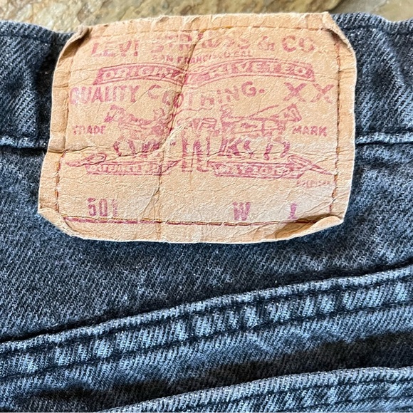 🍃💕Vintage Levi’s 501 Black Buttonfly Denim Jeans Size 28x34 (Fits Small 26”W) - Picture 8 of 15